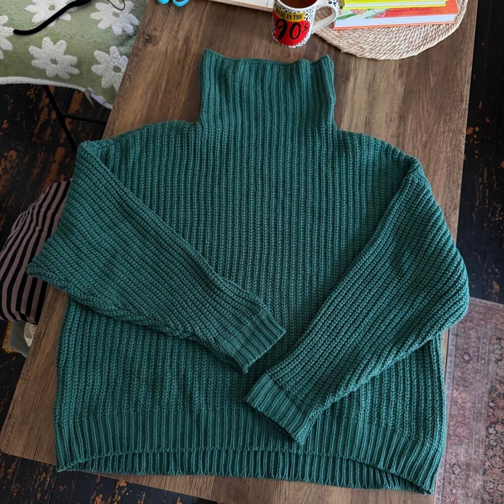Free People dark green thick knit oversized sweater